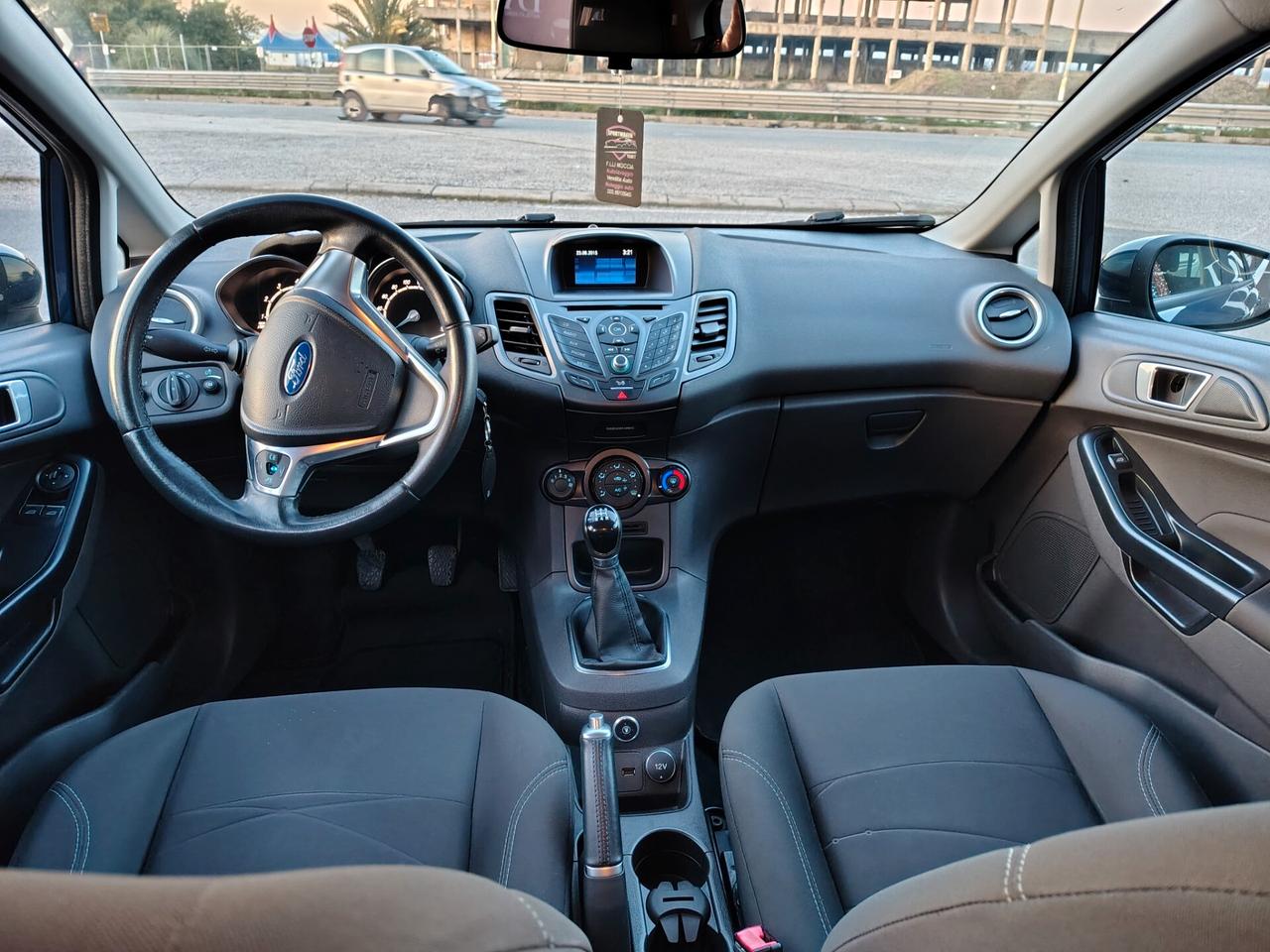 Ford Fiesta 1.4 5 porte Bz.- GPL Black & White Edition