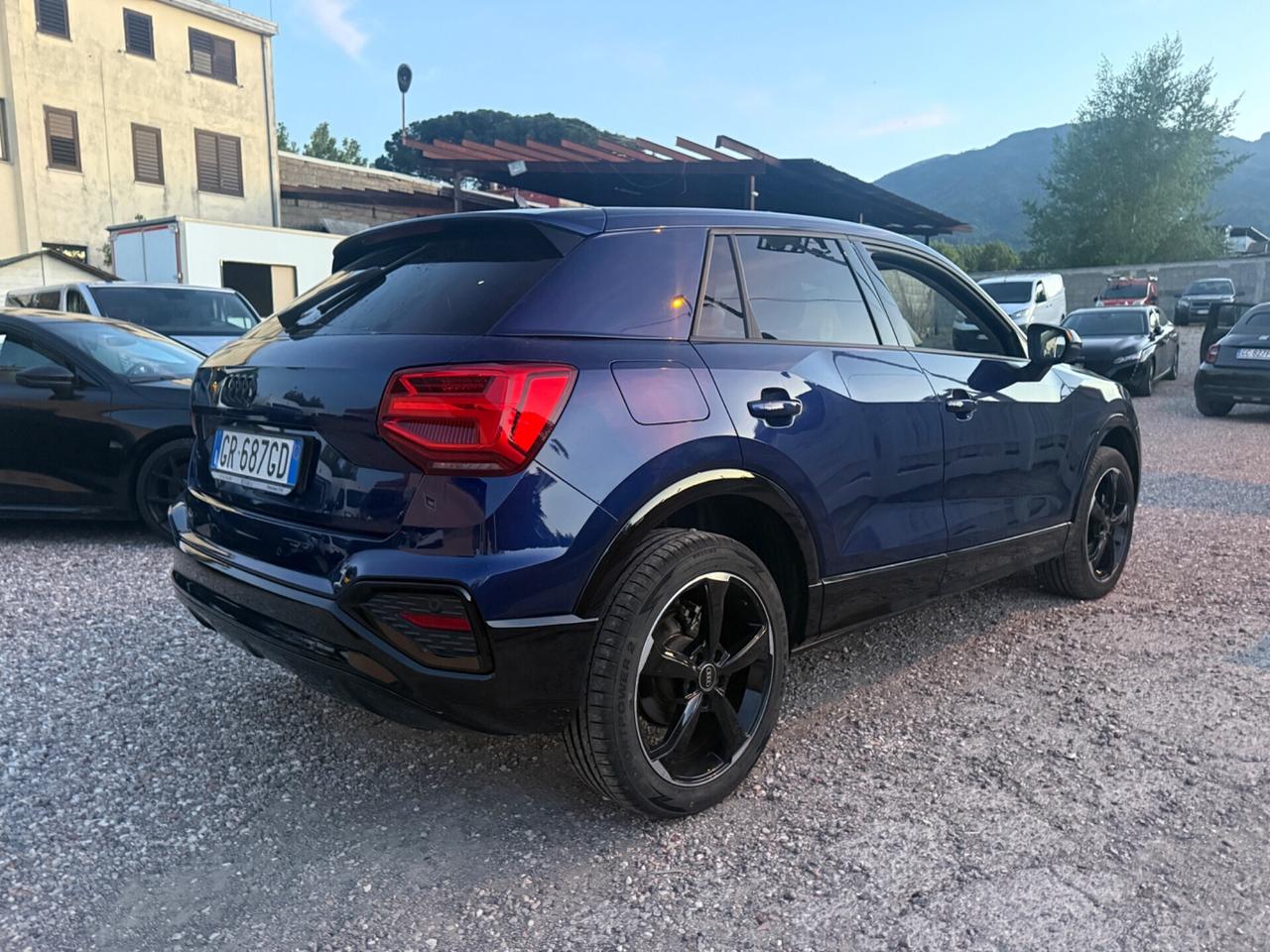 Audi Q2 35 TDI S tronic blacknight