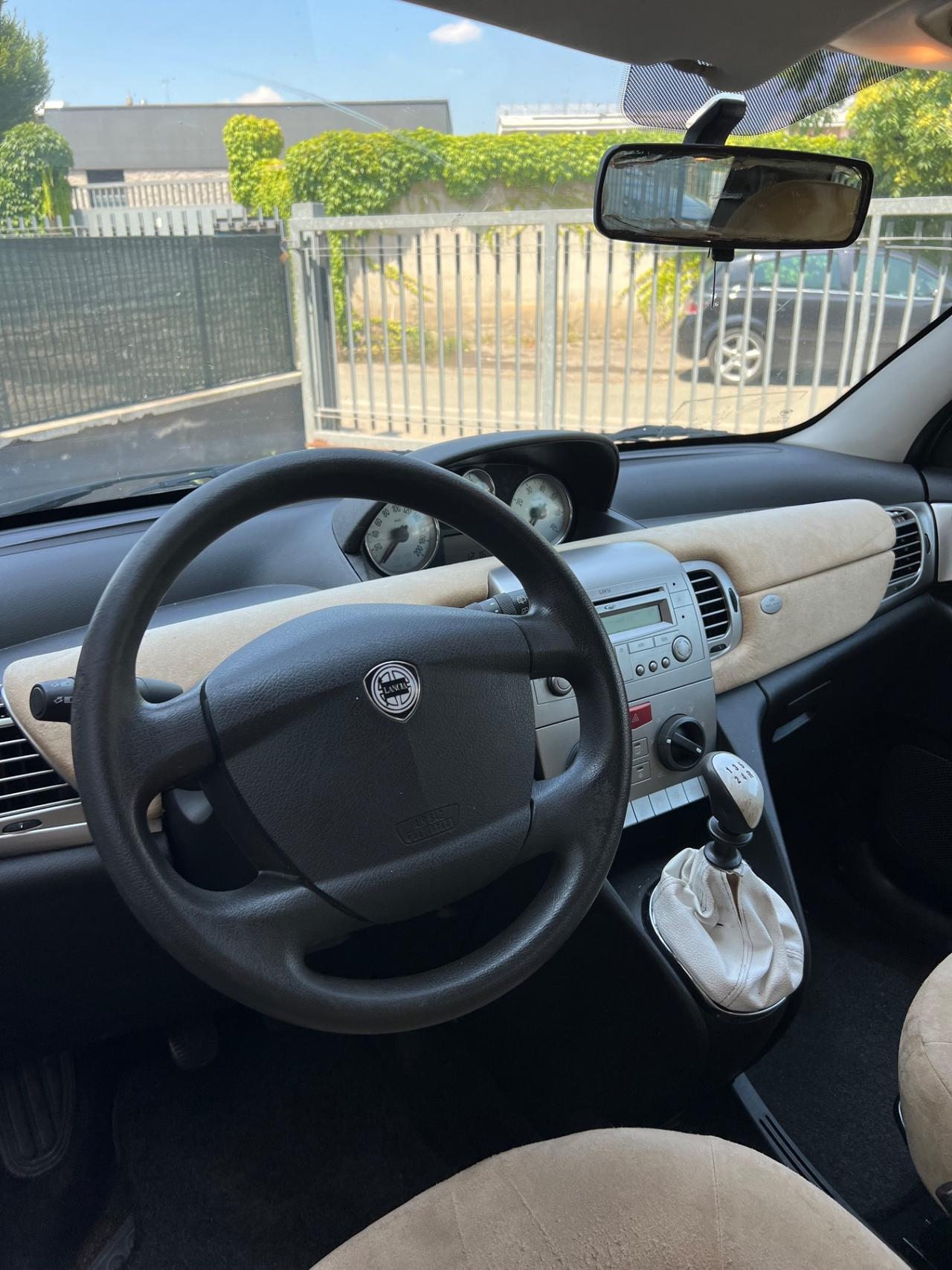 Lancia Ypsilon 1.2 b NEOPATENTATI OCCASIONE