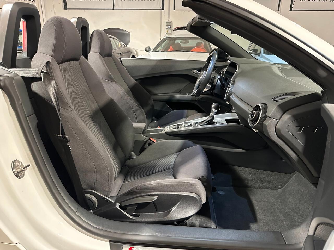 Audi TT Roadster 1.8 TFSI S tronic line CABRIO -CERCHI 19' RS