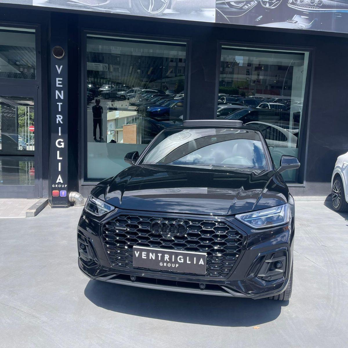 AUDI - Q5 Sportback S-line Total Black 40 tdi mhev