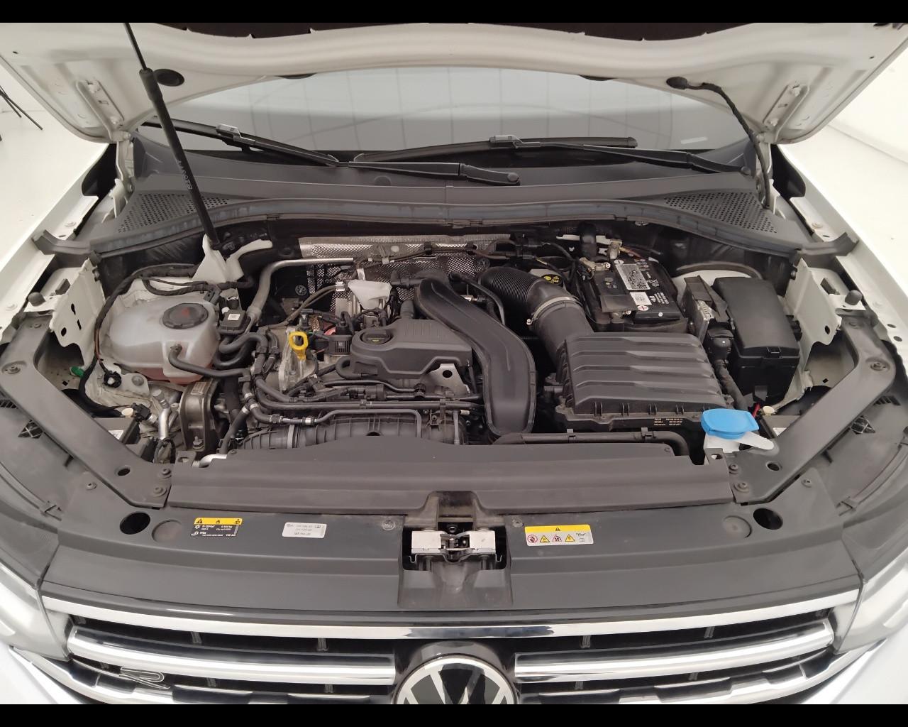 VOLKSWAGEN Tiguan II 2021 - Tiguan 1.5 tsi R-Line 150cv dsg