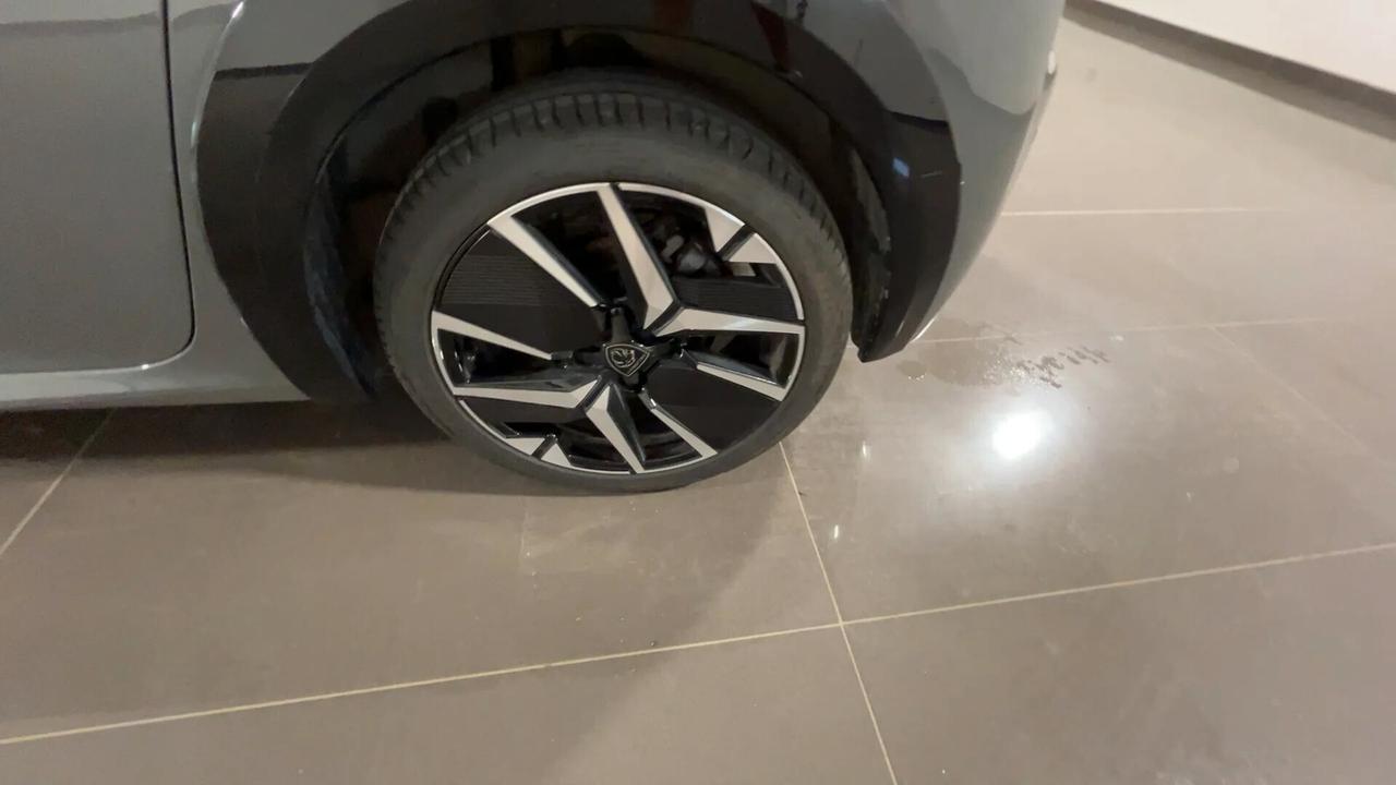 Peugeot 208 GT 1.2 100CV GT FULL RESTYLING