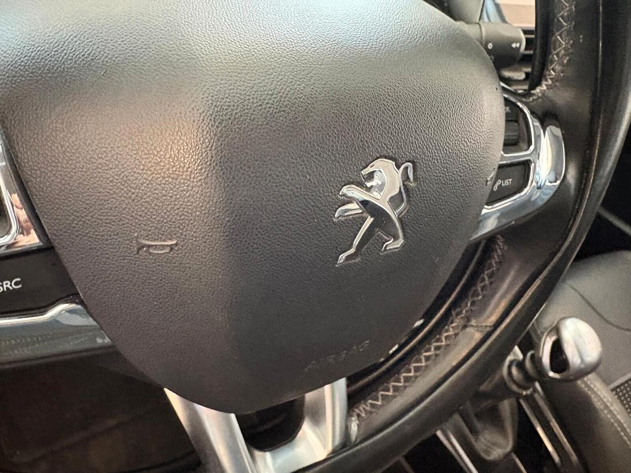 Peugeot 2008 ALLURE BlueHDi 120 6mt GRIP CONTROL