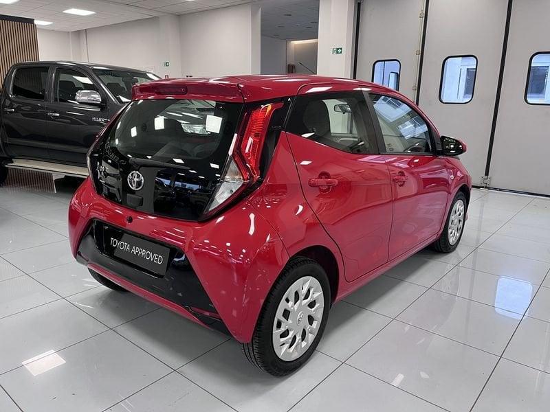 Toyota Aygo Aygo Connect 1.0 VVT-i 72 CV 5 porte x-play