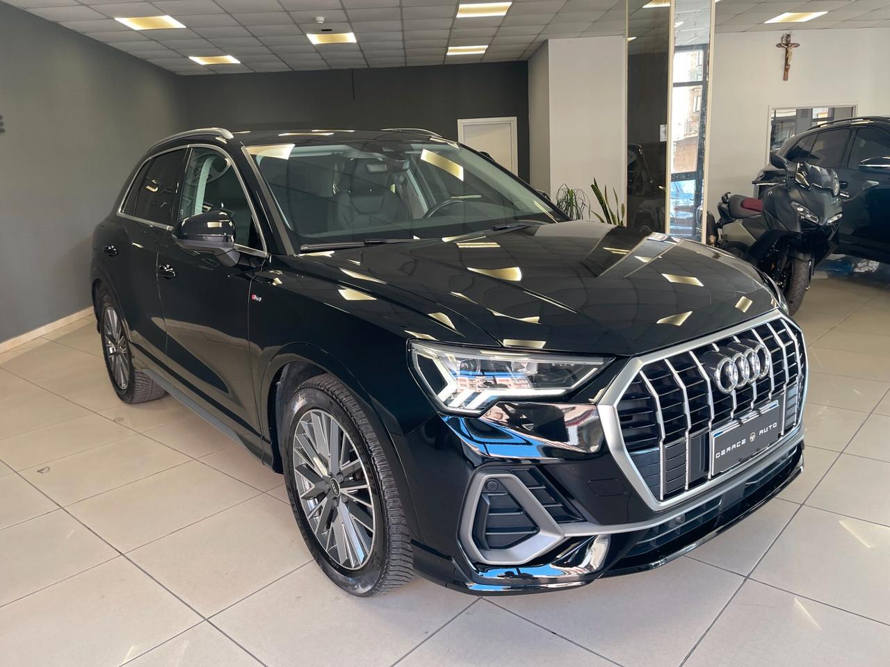 Audi Q3 2.0 TDI 150cv S line