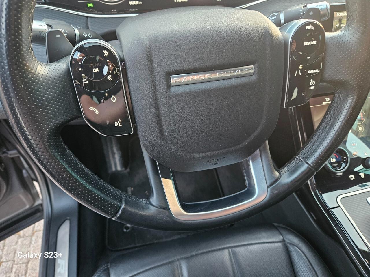 Range Rover Evoque HYBRID R-dynamic