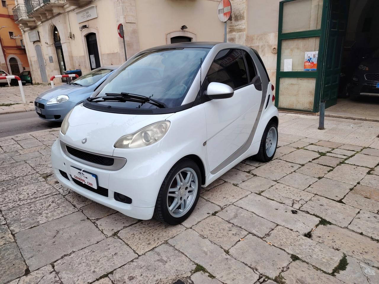 Smart ForTwo 1000 52 kW coupé passion