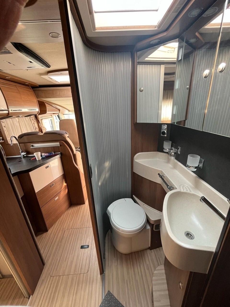 Carthago C-TOURER L 144 MOTORHOME