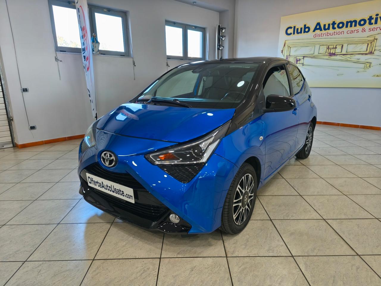 Toyota Aygo Connect 1.0 VVT-i 72 CV 5 porte x-clusiv MMT