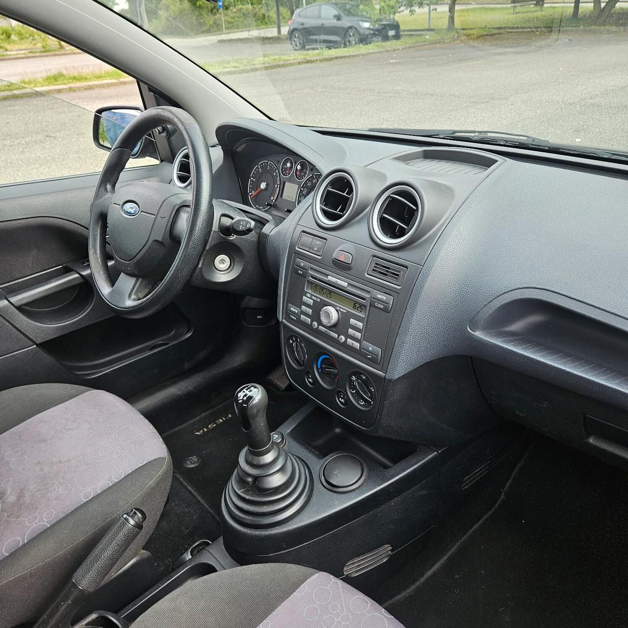 Ford Fiesta 1.4 TDCi 5p NEOPATENTATI
