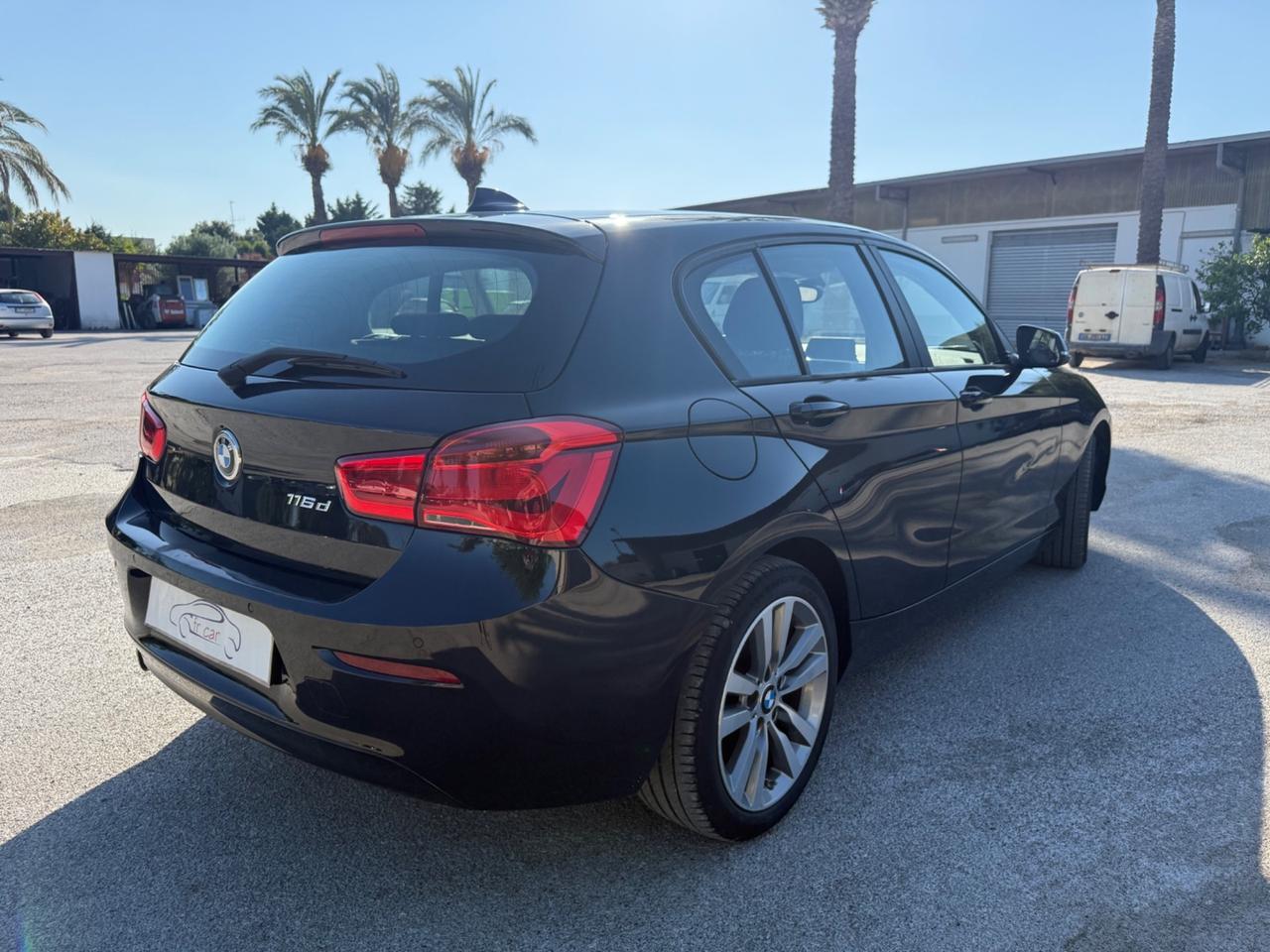 Bmw 116 116d 5p. Urban