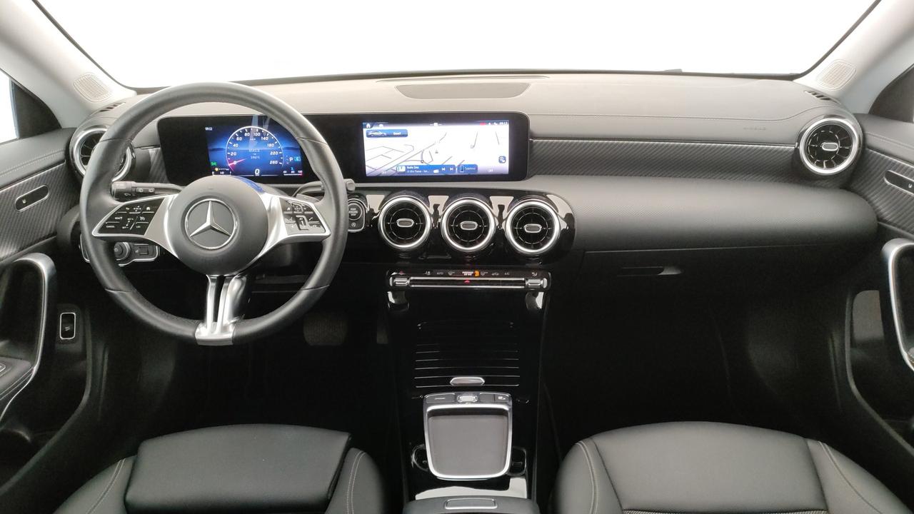 Mercedes-Benz CLA Shooting Brake 180 d Progressive Advanced auto