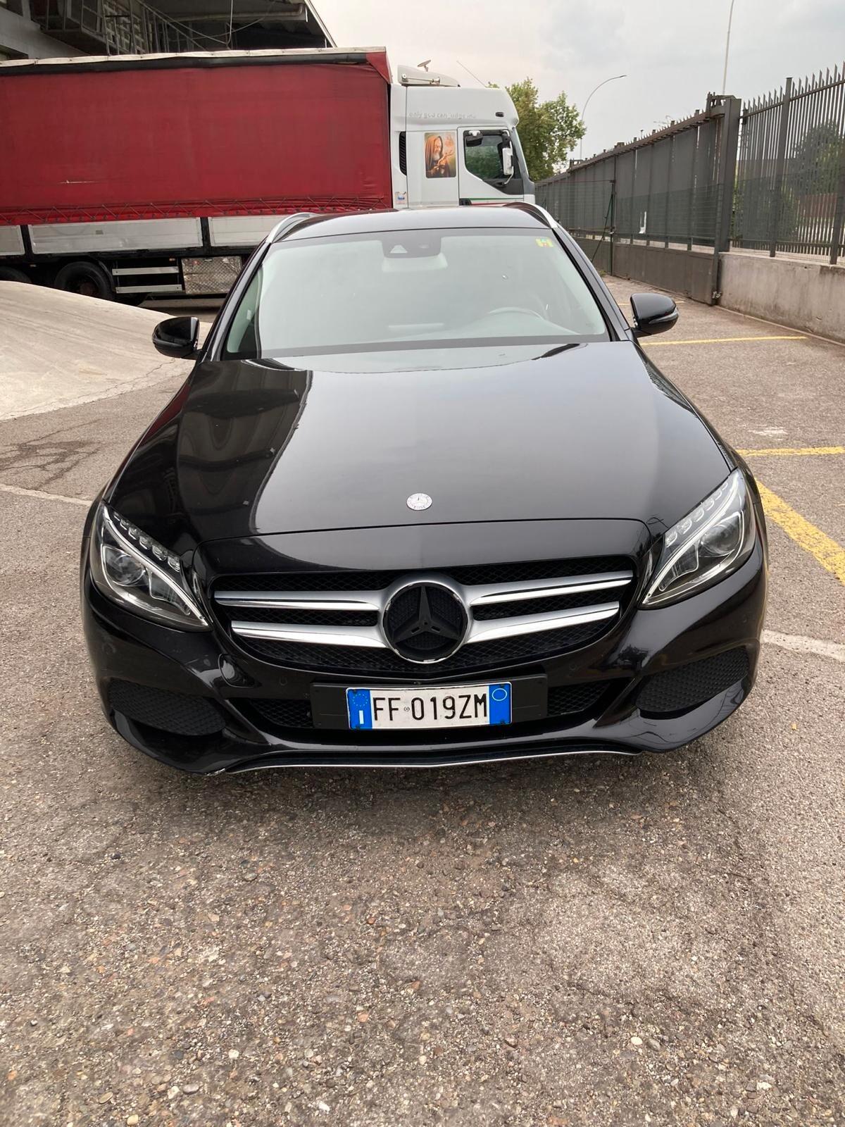 MERCEDES C220 D