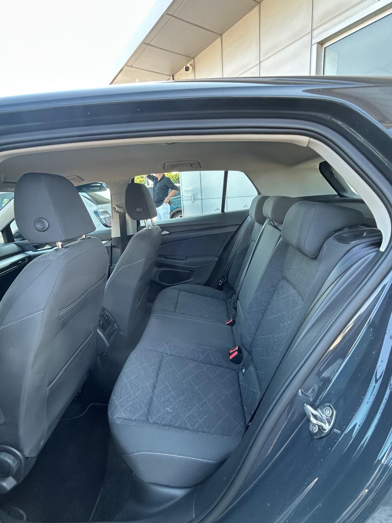 Volkswagen Golf 1.0 eTSI EVO DSG Life