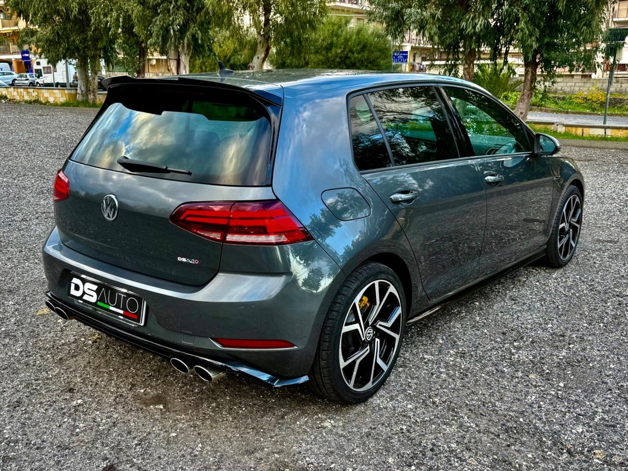 VOLKSWAGEN GOLF 1.6 TDI 115 CV DSG SPORT R LINE