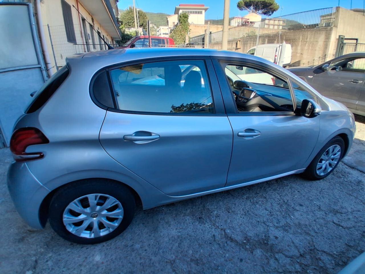 Peugeot 108 208 1.6 BlueHDi 75 CV Allure 5 porte