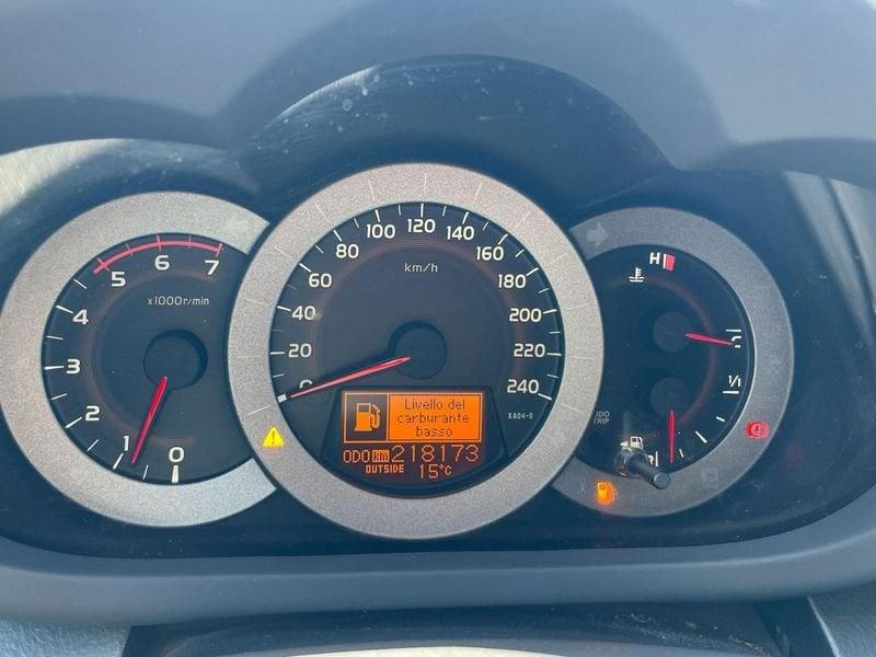 Toyota RAV4 2.2 D-4D 150cv 4 X 4 PREZZO VERO