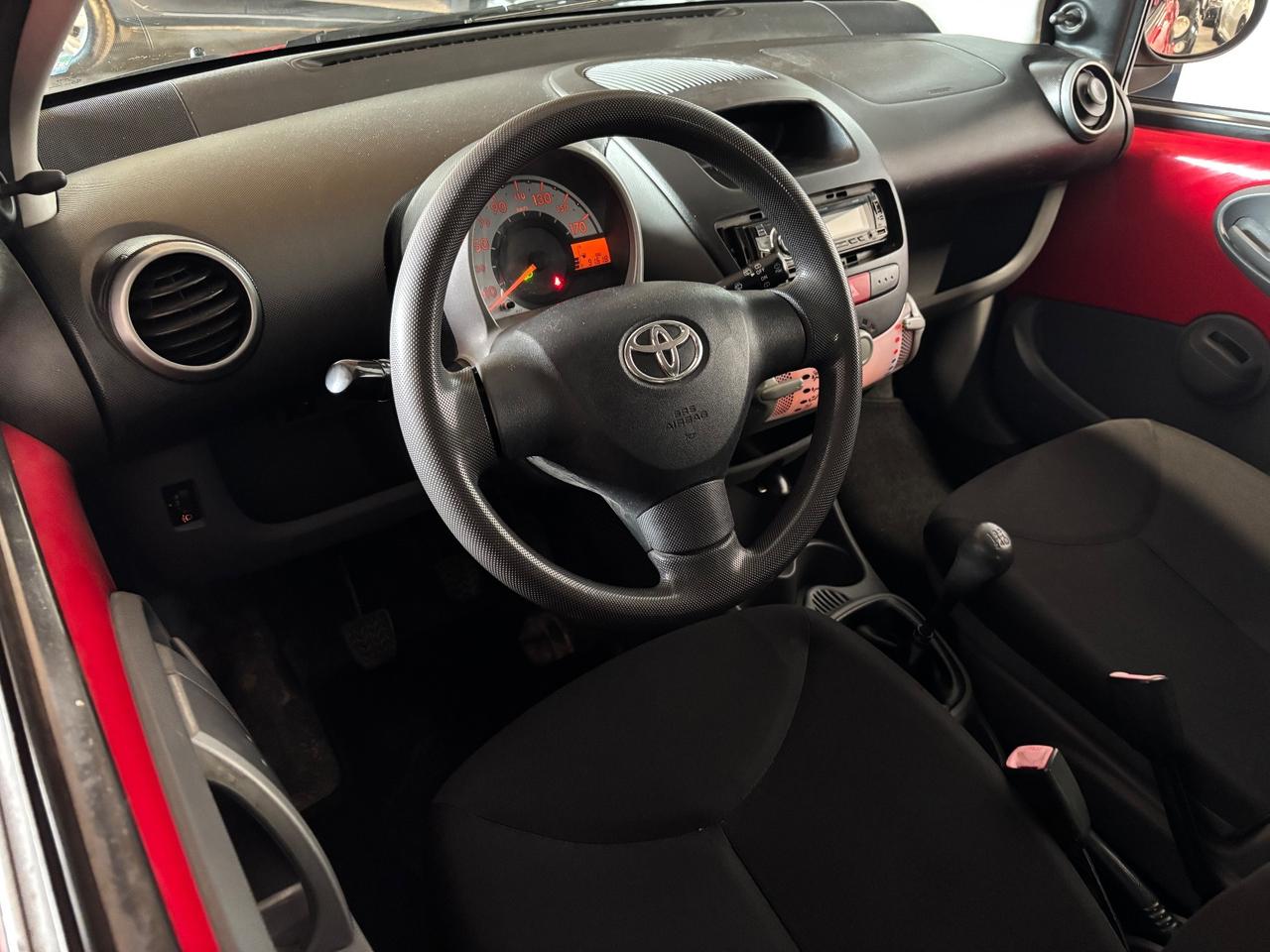 Toyota Aygo 1.0 BENZINA VVT-i OK NEOPATENTATI