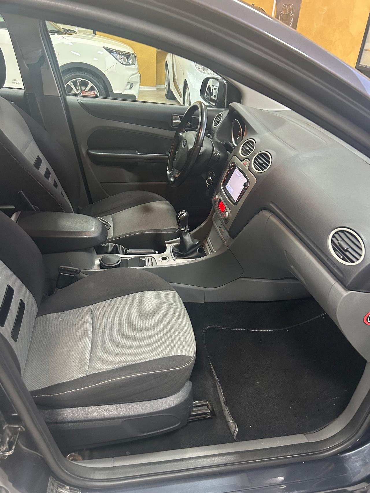 FORD FOCUS 1.6 Tdi 109 cv “NEOPATENTATI/FULL”-2011