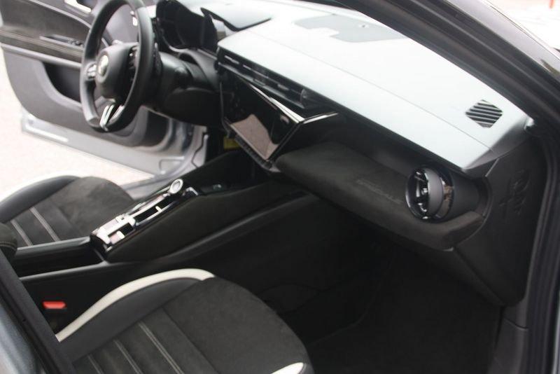 Alfa Romeo Junior Ibrida 1.2 eDCT6 ibrida Milano Cortina 2026