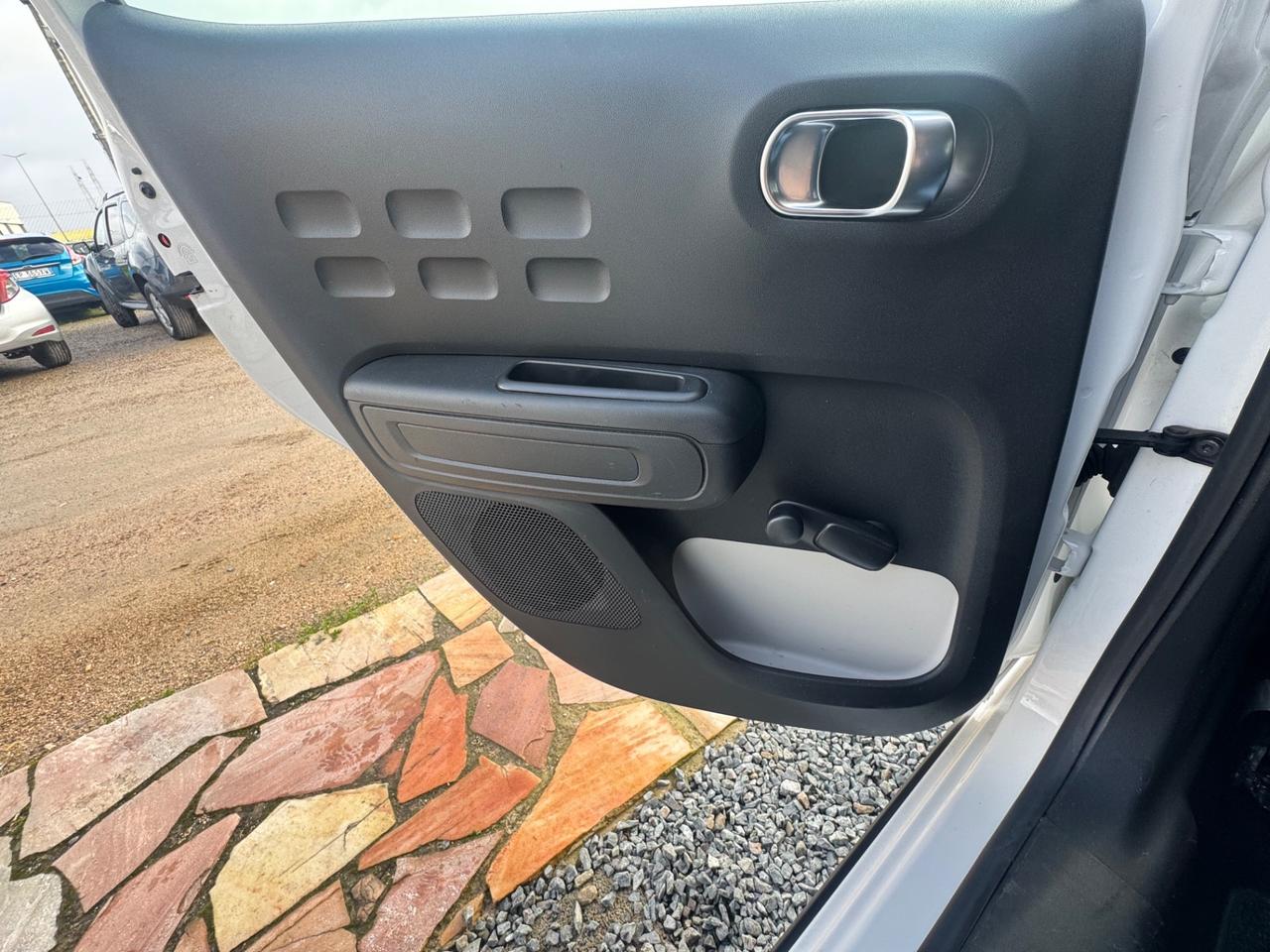Citroen C3 BlueHDi 100 S&S Shine Pack