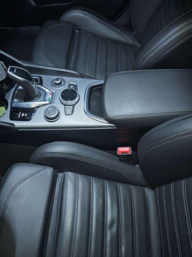 ALFA ROMEO Giulia 2.0 Turbo 280 CV AT8 AWD Q4 Veloce