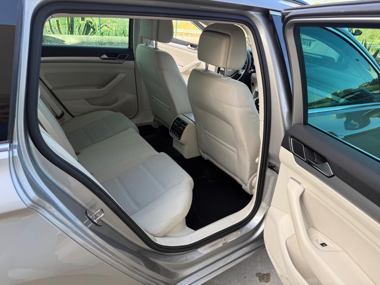 Volkswagen Passat 2.0 TDI SCR DSG Executive BMT
