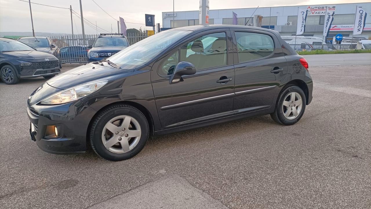 Peugeot 207 1.4 VTi 95CV 5p. Active NEOPATENTATI