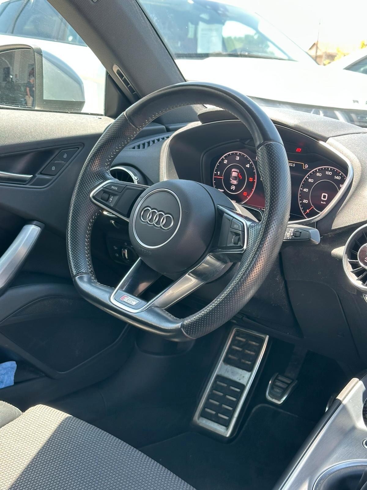 Audi TT Coupé 2.0 TDI ultra Design