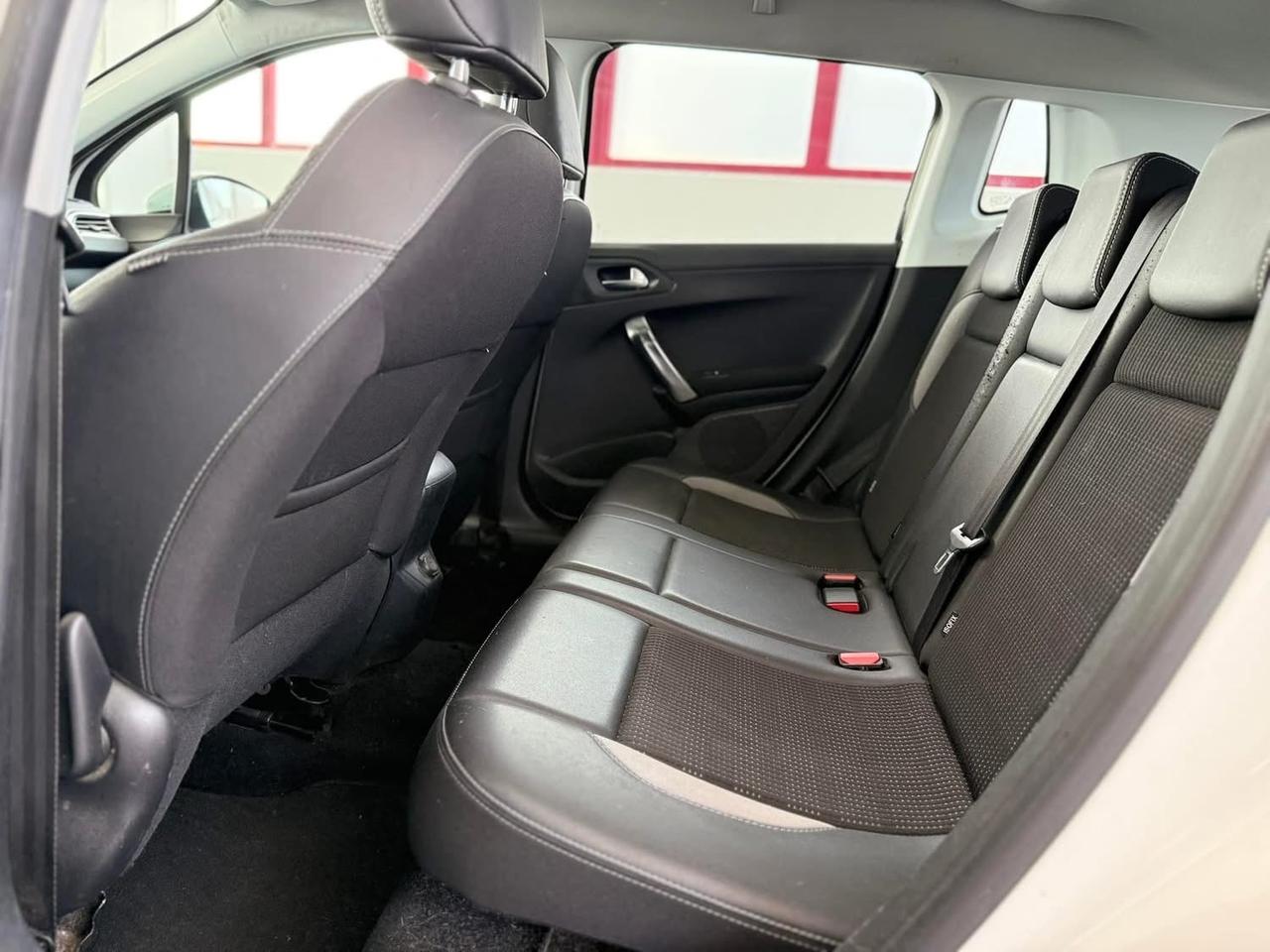 Peugeot 2008 1.6 Blue-hdi 120cv Allure 2016