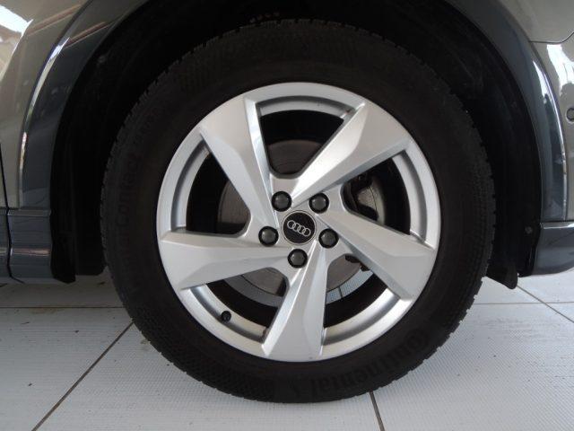 AUDI Q3 35 TDI Business Advanced