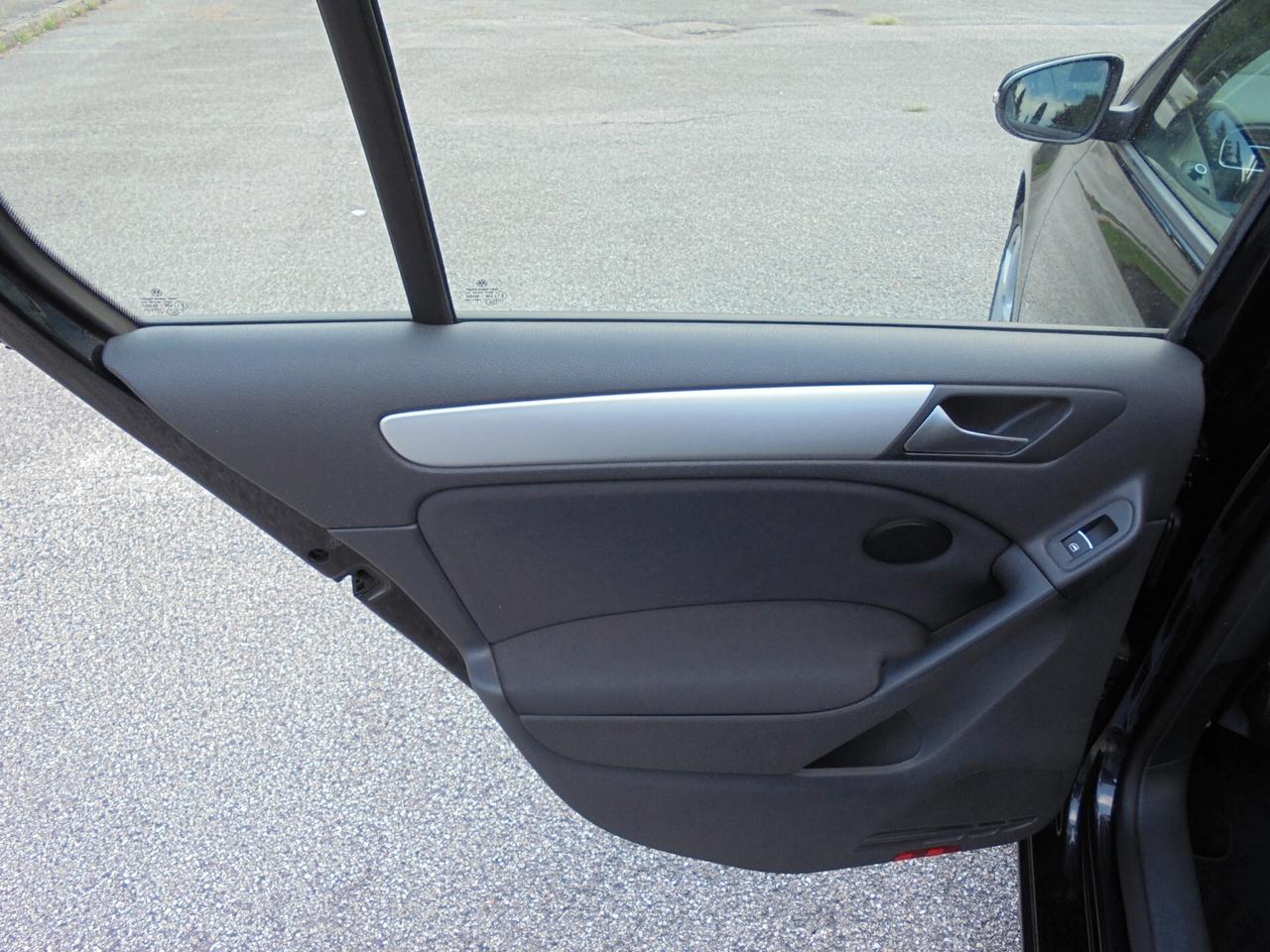 Volkswagen Golf VI 1.6 TDI 105CV DSG HIGHLINE 5 PORTE