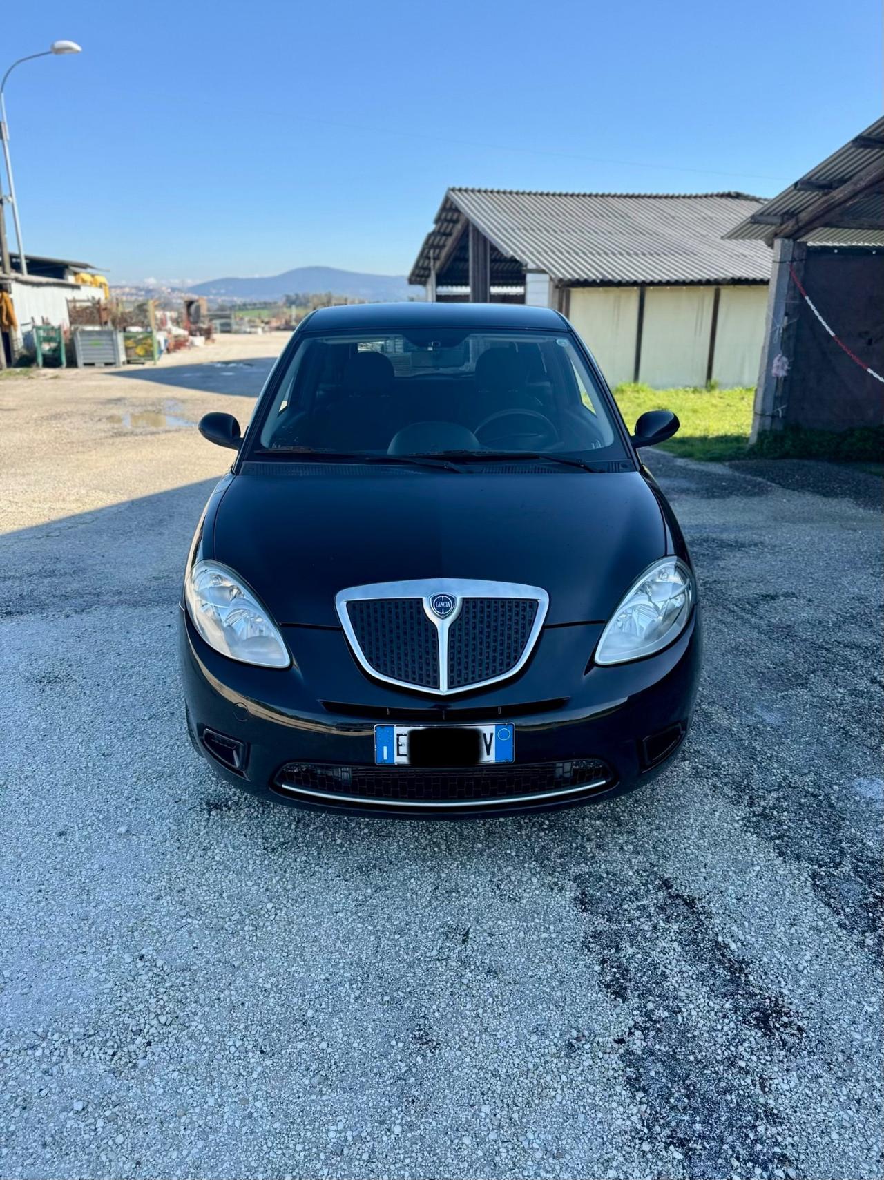 Ypsilon eco-chic benzina GPL neopatentati