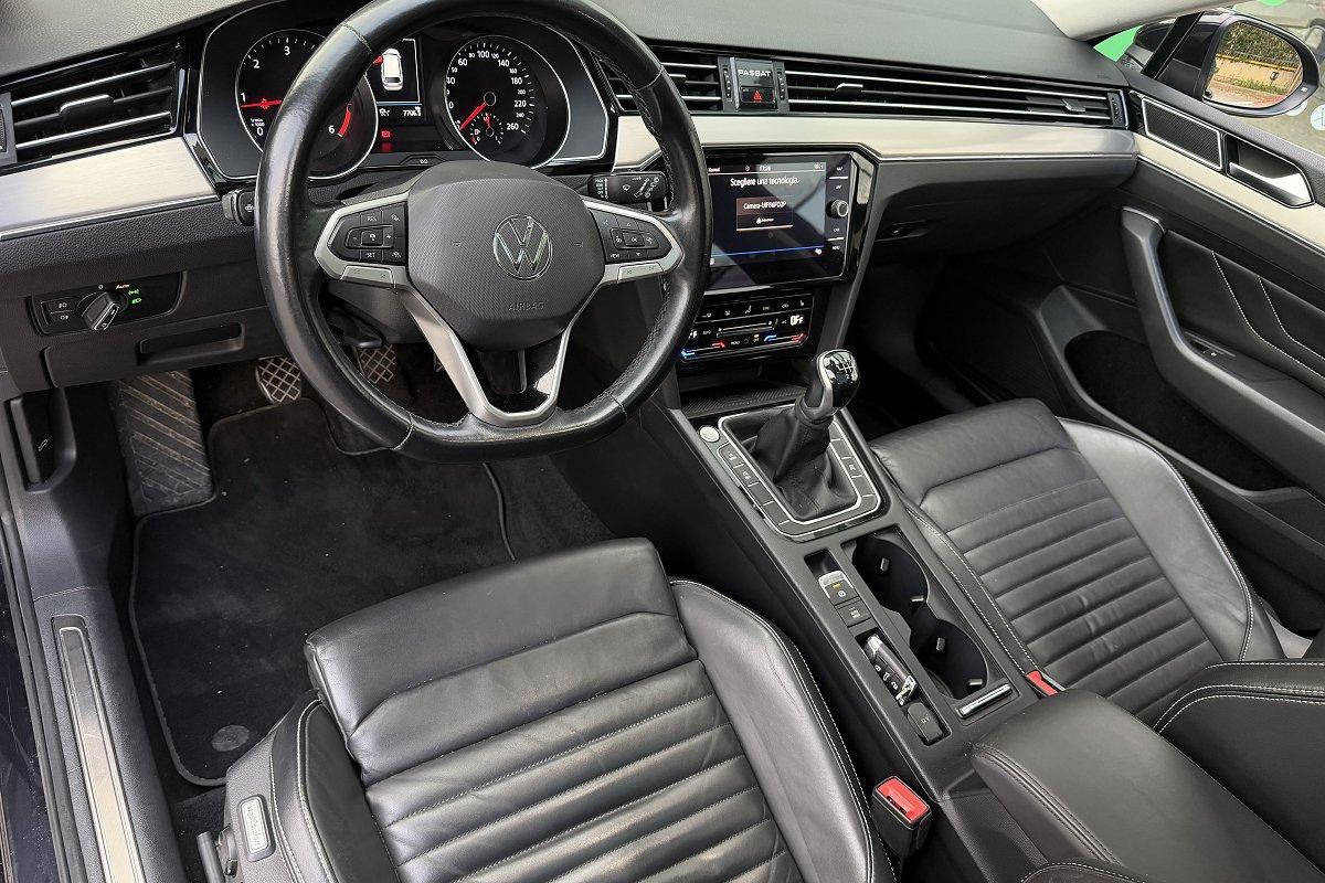 VOLKSWAGEN Passat Variant 2.0 TDI SCR EVO Executive
