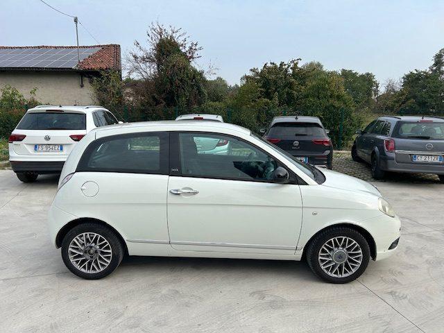 LANCIA Ypsilon 1.2 69 CV Unyca