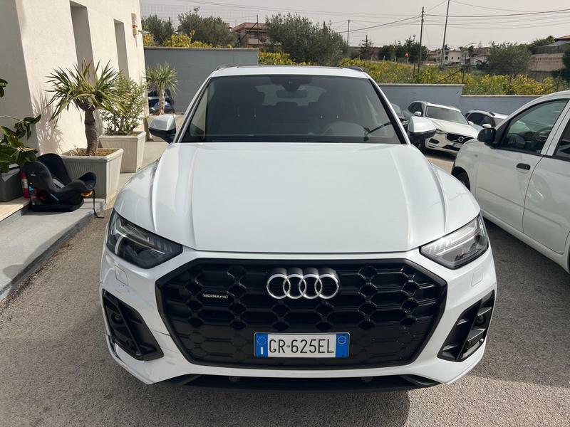 AUDI Q5 40 2.0 tdi mhev 12V s-tronic