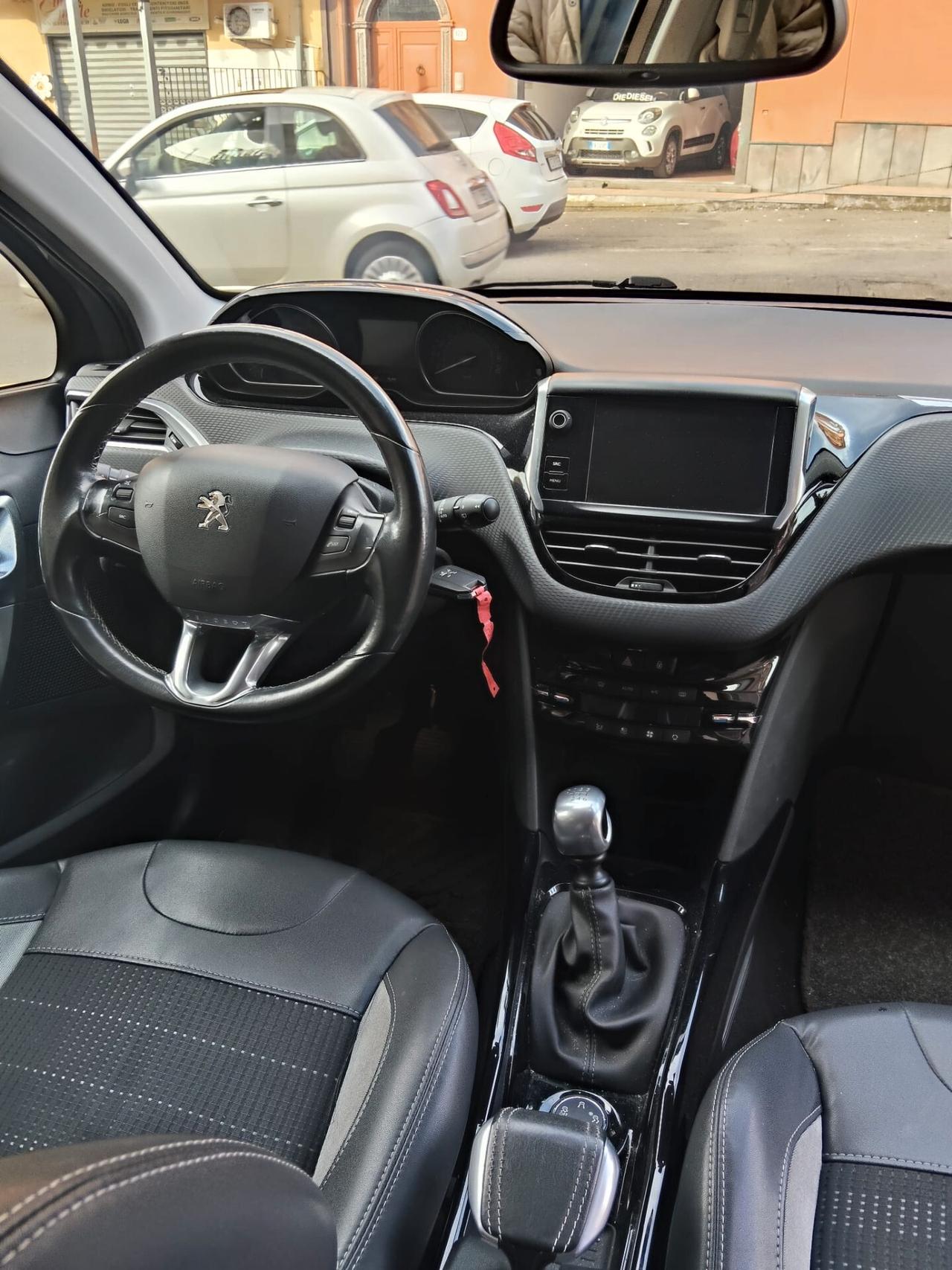 Peugeot 2008 1.6 e-HDi 115 CV Stop&Start Allure