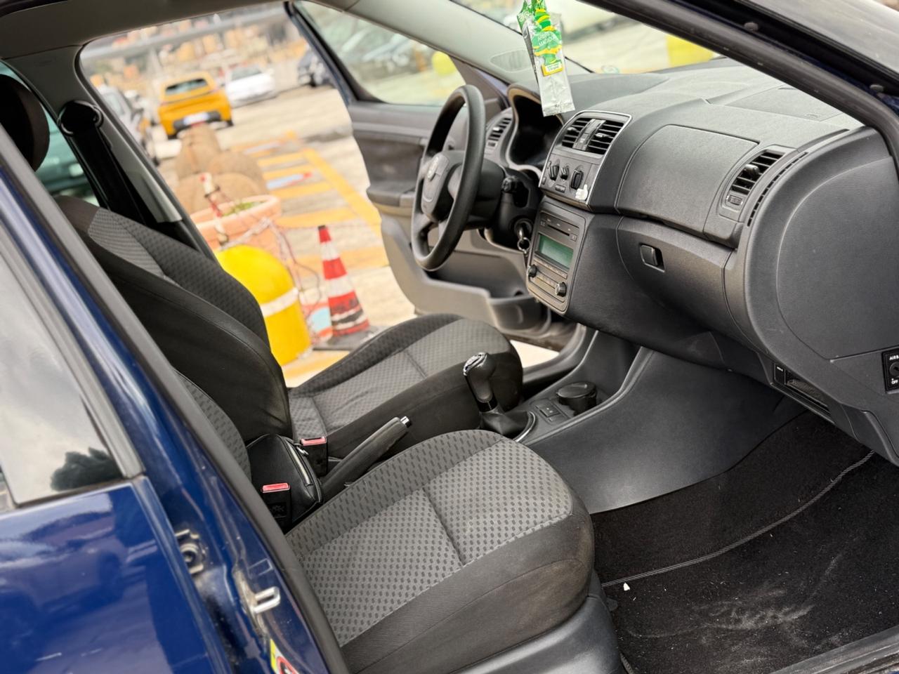 Skoda Roomster 1.2 TSI 86CV Ambition neopatentati 2011
