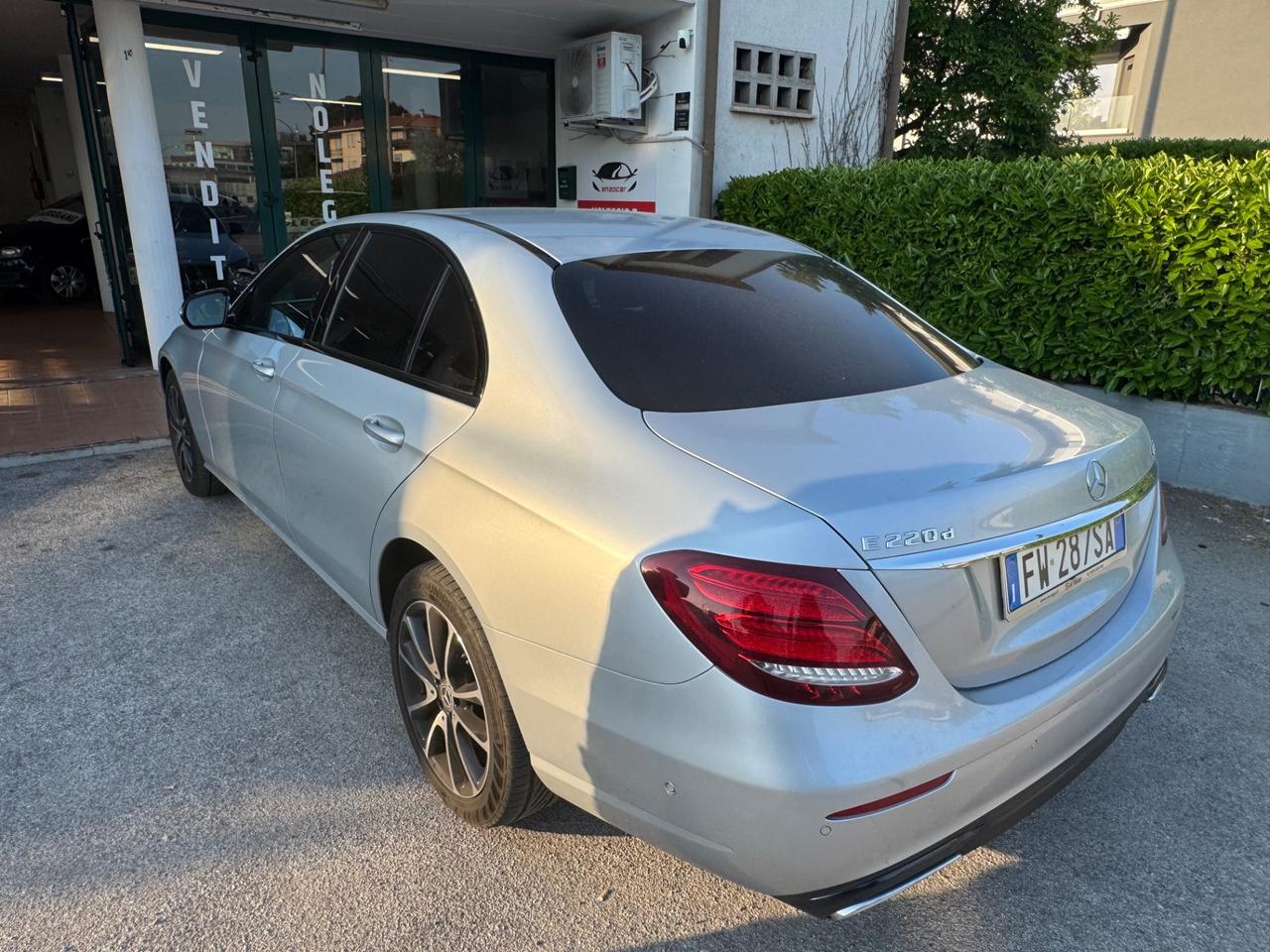 Mercedes-benz E 220 d Auto Premium Plus