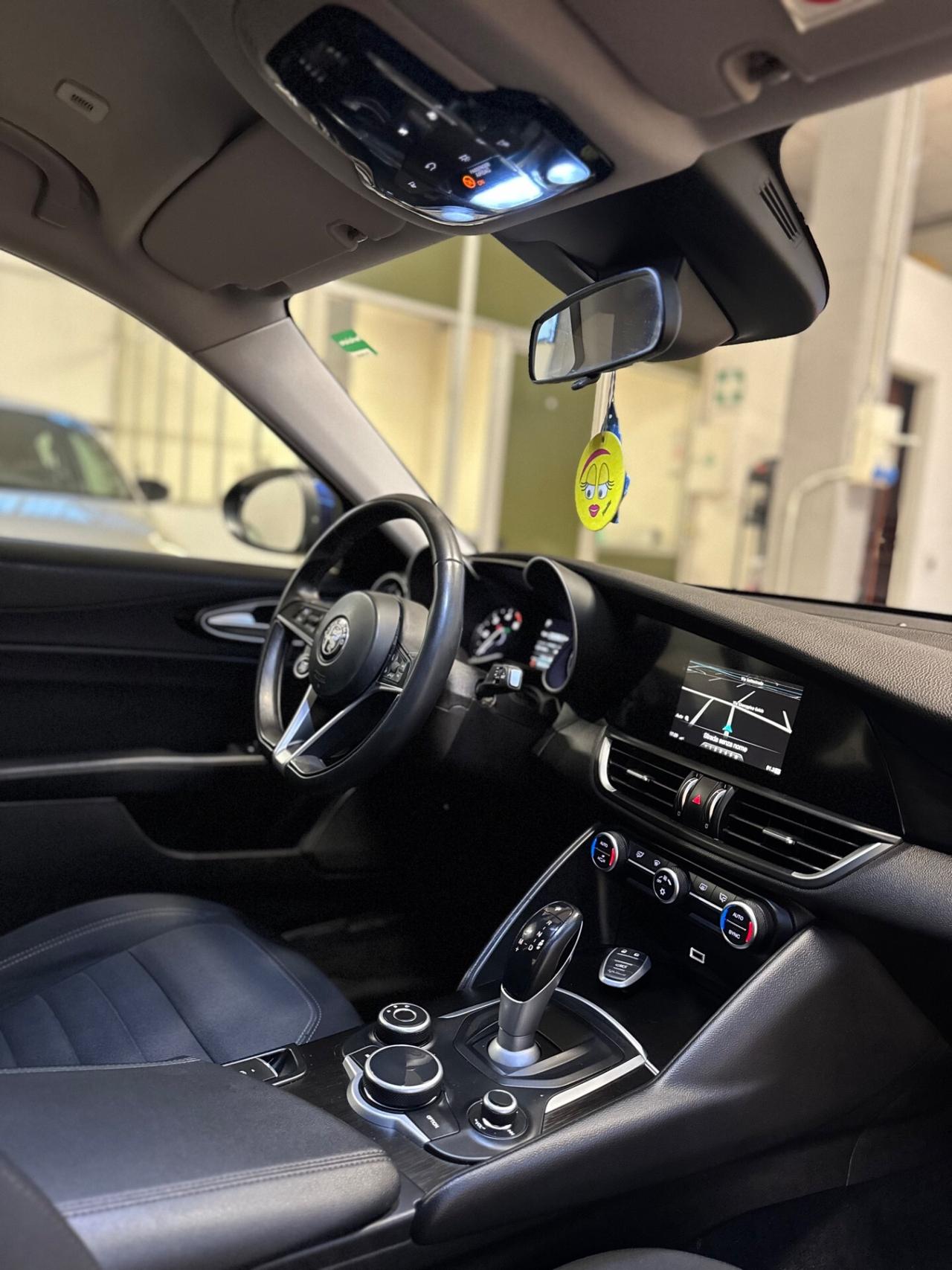 Alfa Romeo Giulia 2.2 Turbodiesel 180 CV Business Sport