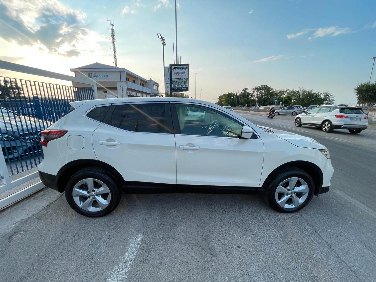 Nissan Qashqai 1.5 dCi Tekna