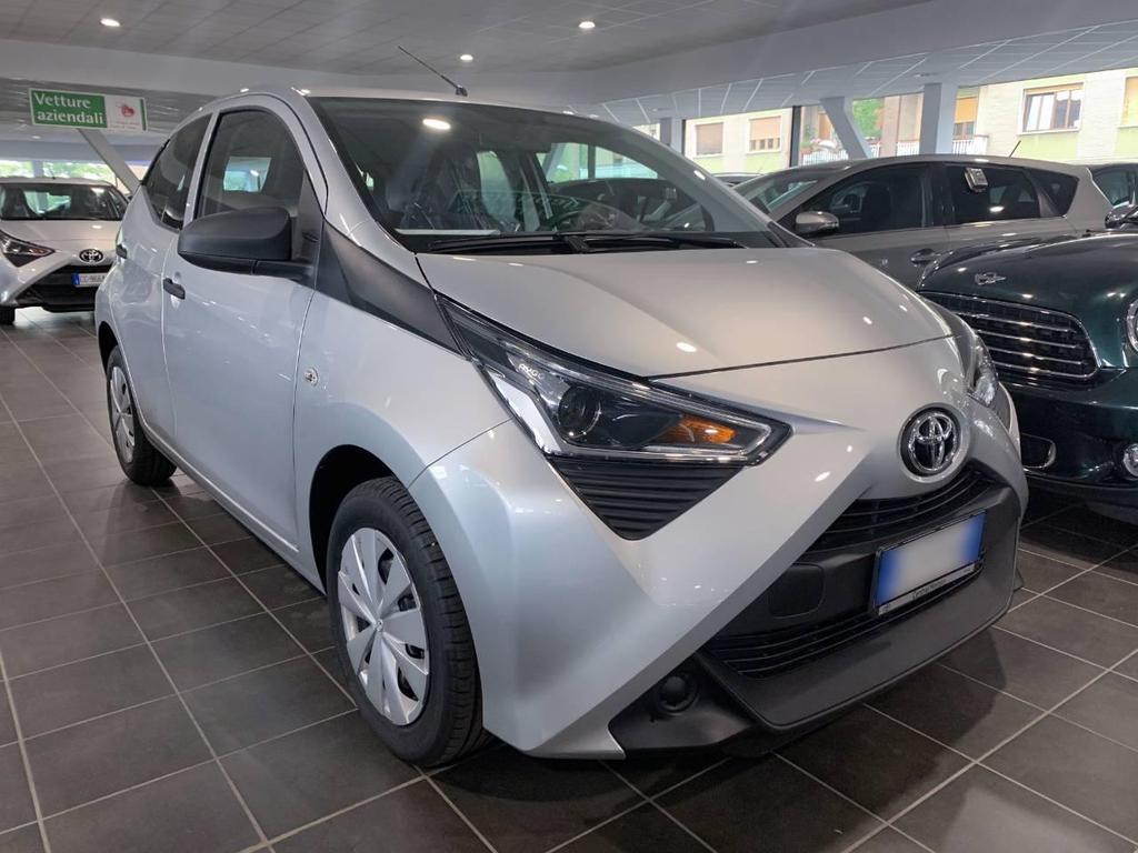 Toyota Aygo 5 Porte 1.0 VVT-i x-business