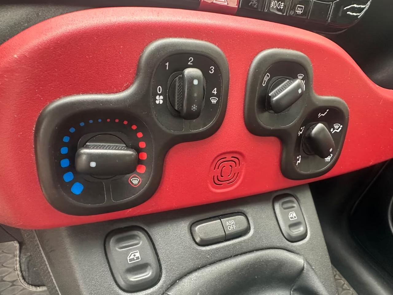 Fiat Panda 1.2 Lounge/5 posti/Prima mano/Aria condizionata