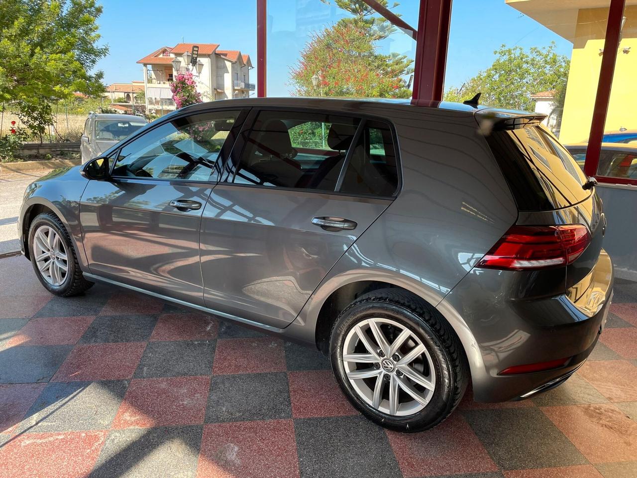 Volkswagen Golf VII 1.6 TDI BlueMotion