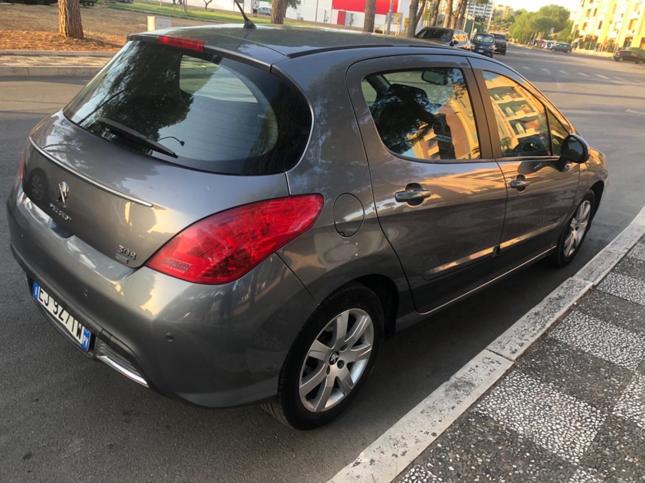 Peugeot 308 1.6 8V e-HDi 112CV POKI KILOMETRI