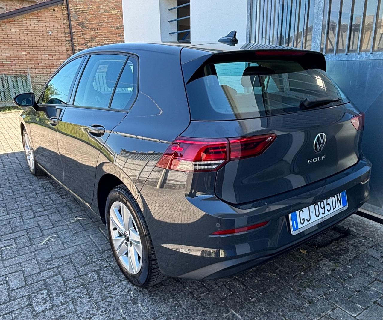 Volkswagen Golf 1.5 TGI Style