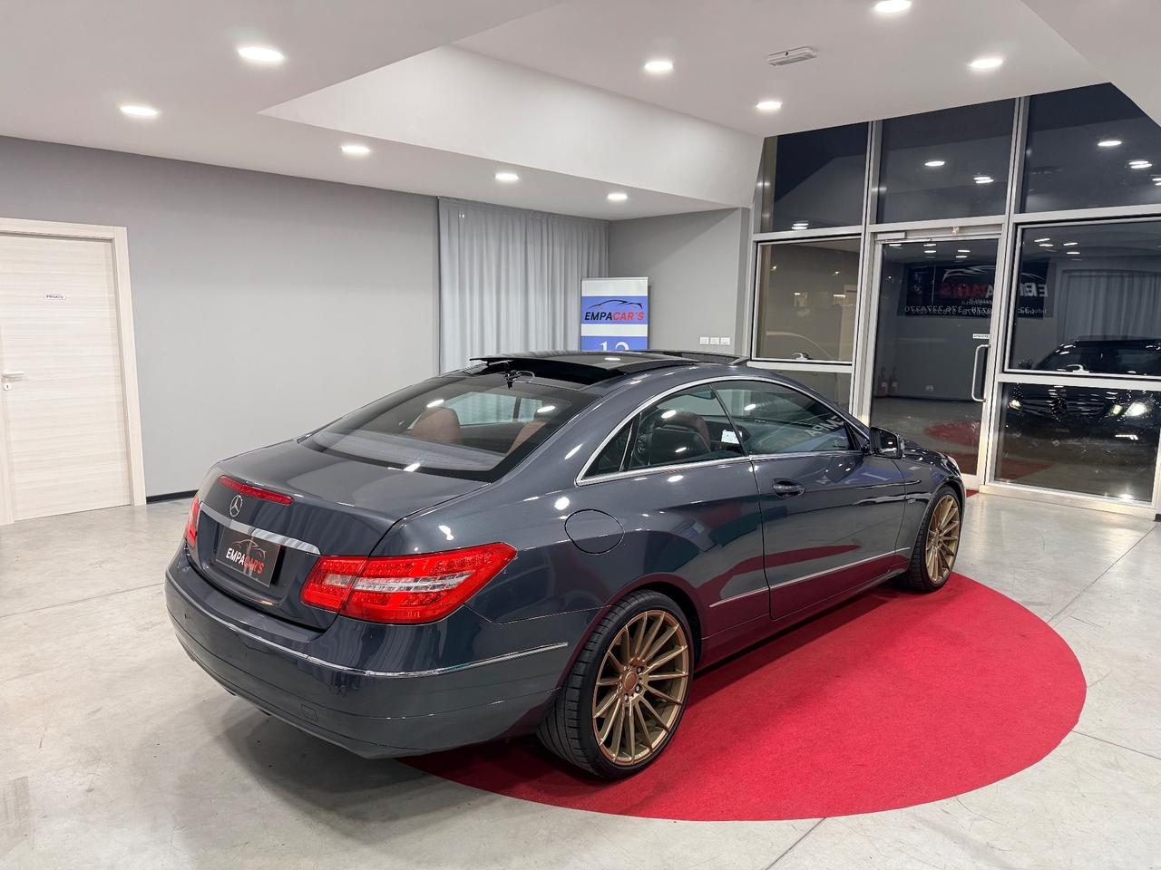 Mercedes-benz E 220 CDI BlueEFFICIENCY Avantgarde AMG