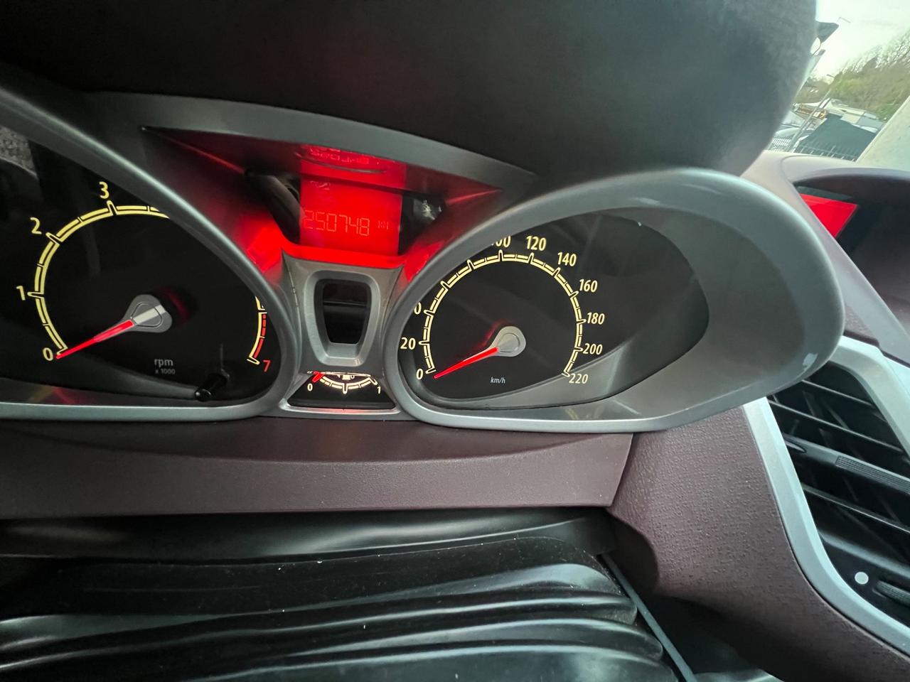 Ford Fiesta 1.4 96CV aut. 5 porte Titanium