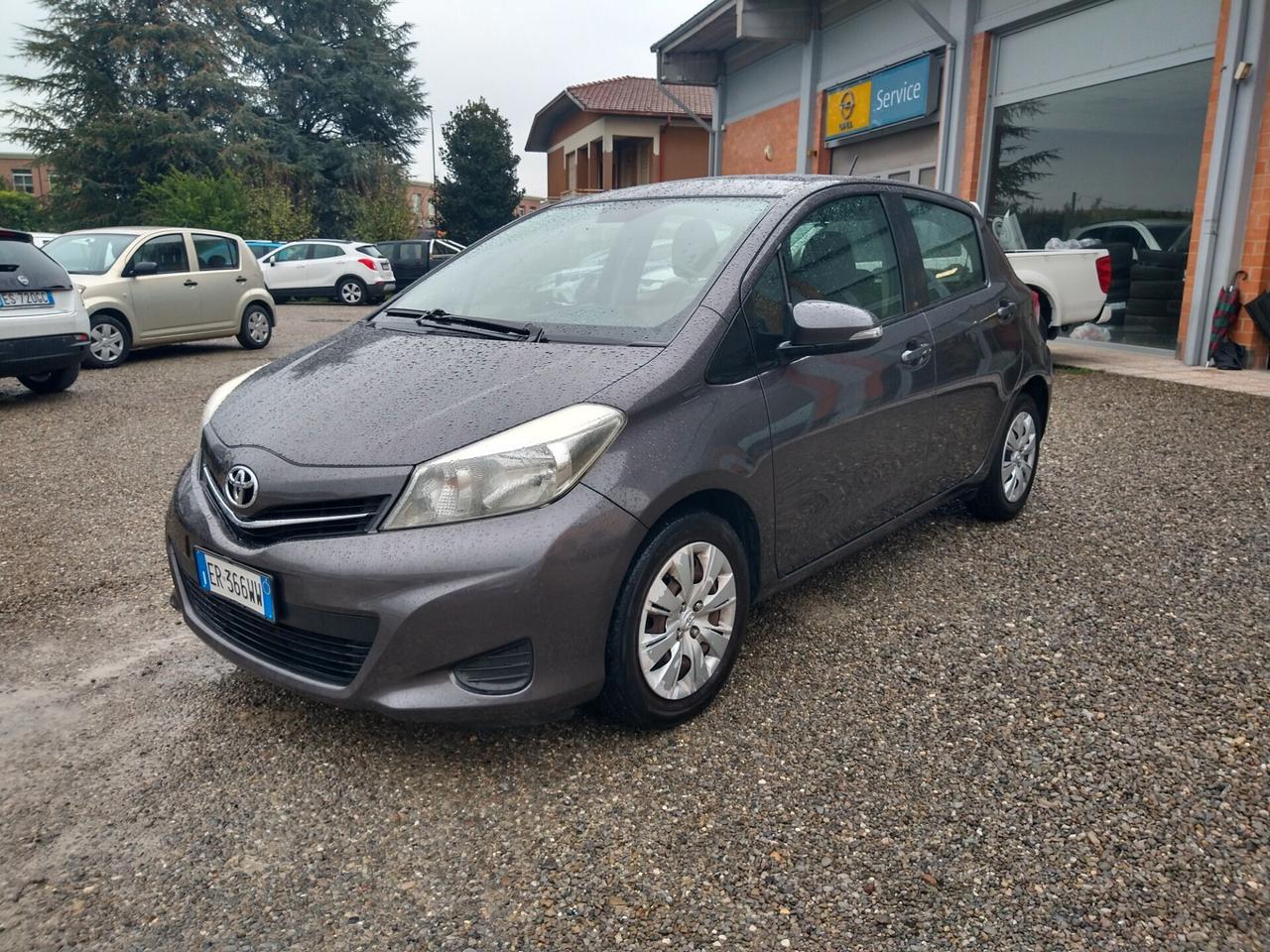 Toyota Yaris 1.0 5 porte Active OK NEOPATENTATI